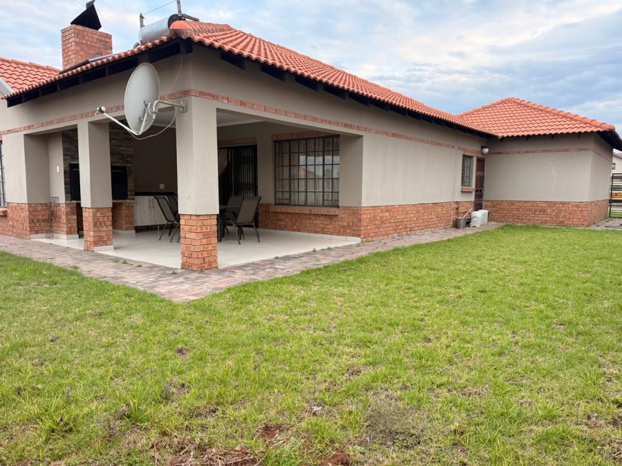 3 Bedroom Property for Sale in Waterkloof East North West